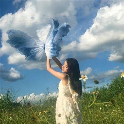 直播间实拍：某天后之女校园霸凌，网友群嘲